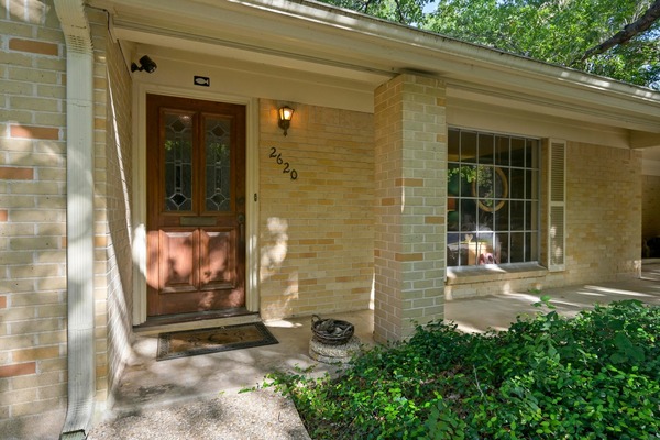 Agent 2620 pecos street 0004